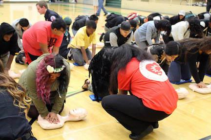students train for CPR 